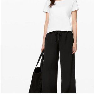 Black Lululemon Wide Leg "On the Fly" Pants Sz 6